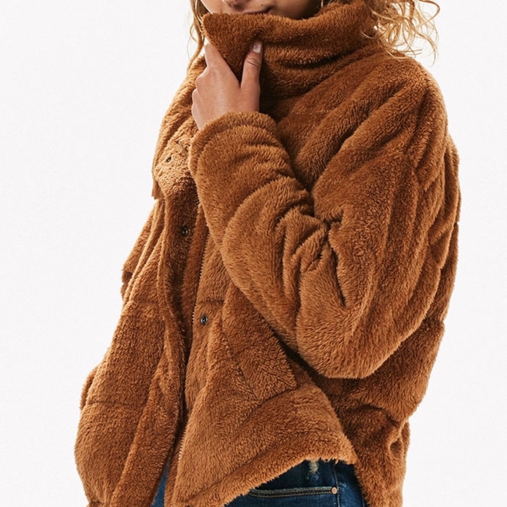 **SOLD**  Kendall + Kylie’s Teddy Puffer Jacket - Picture 2 of 6